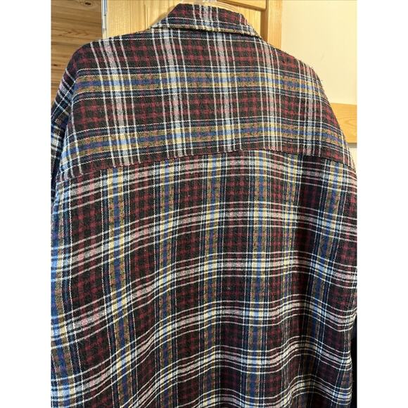 BTC VTG Men’s XLT Red Plaid Flannel Shirt Long Sleeve Button Down Cotton Outdoor - Picture 9 of 10